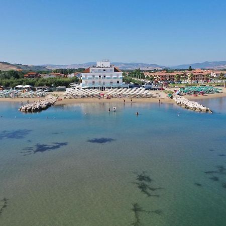 Hotel Strand Marina Di Montenero Exteriér fotografie