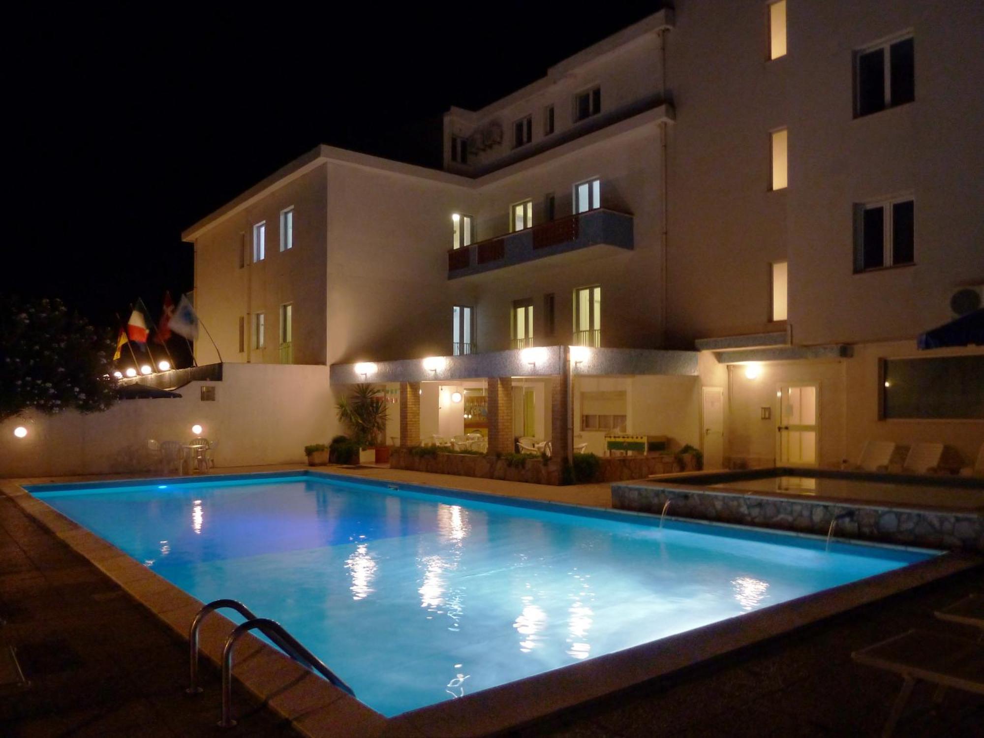 Hotel Strand Marina Di Montenero Exteriér fotografie