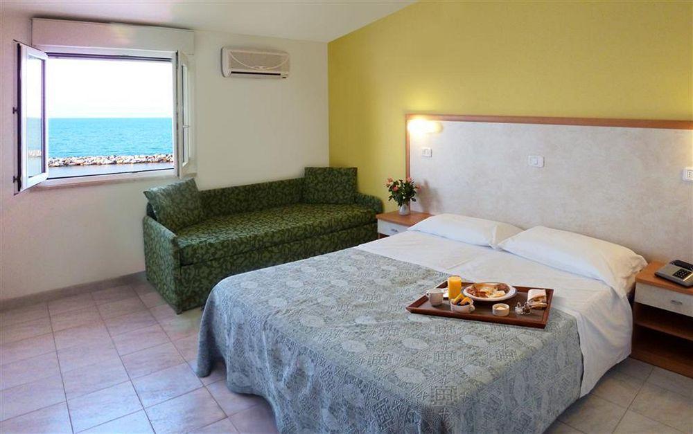 Hotel Strand Marina Di Montenero Exteriér fotografie