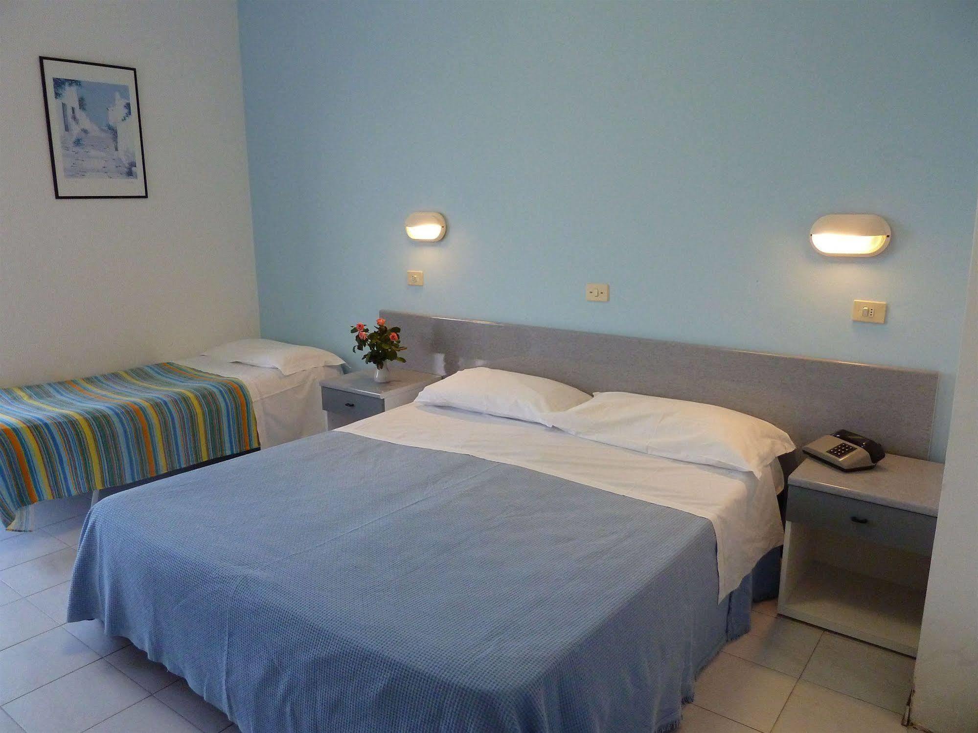 Hotel Strand Marina Di Montenero Exteriér fotografie